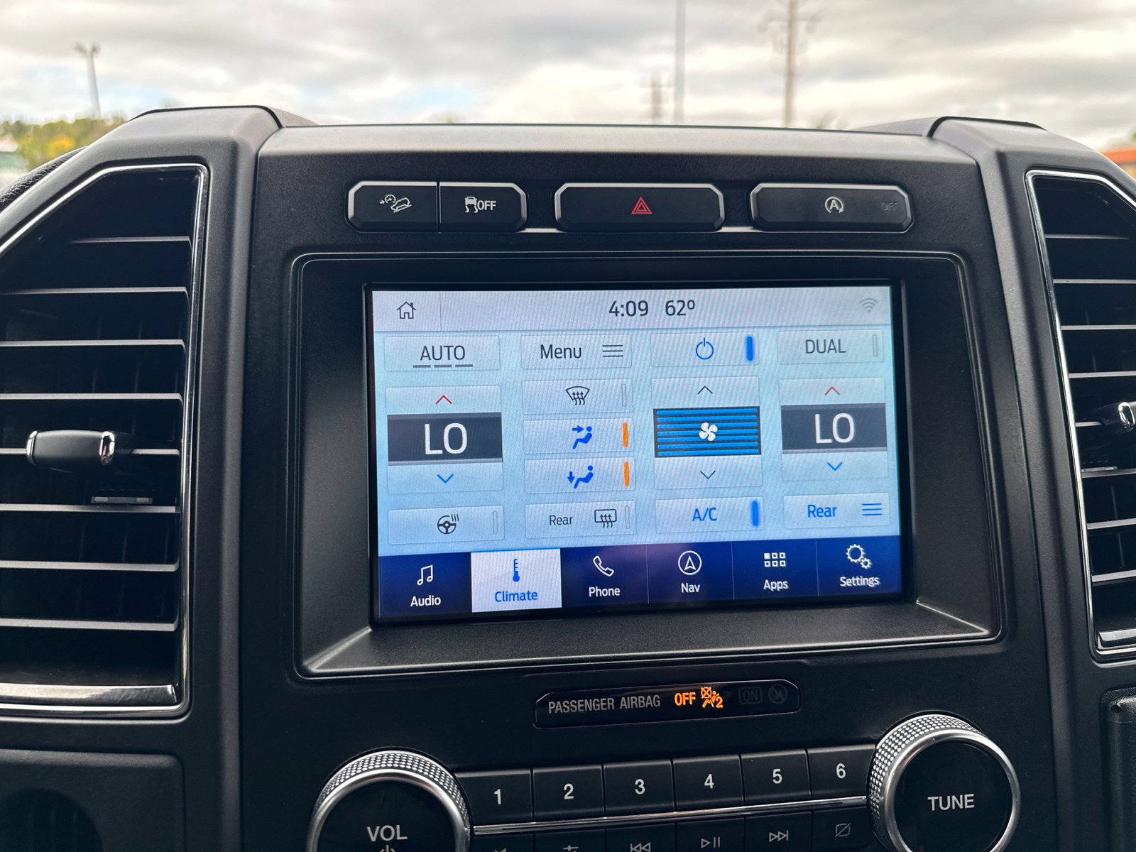 Used 2018 Ford Expedition Max Limited AWD/4WD image 55