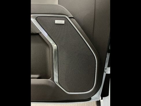 New 2026 GMC Sierra 1500 SLT w/ SLT Premium Package image 16