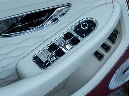 Used 2025 Bentley Continental GT Speed image 18