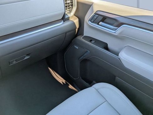 Used 2023 GMC Sierra 1500 SLT w/ SLT Premium Package image 19