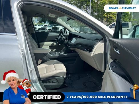 Used 2022 Cadillac XT4 Premium Luxury w/ Safety Alert Package image 8