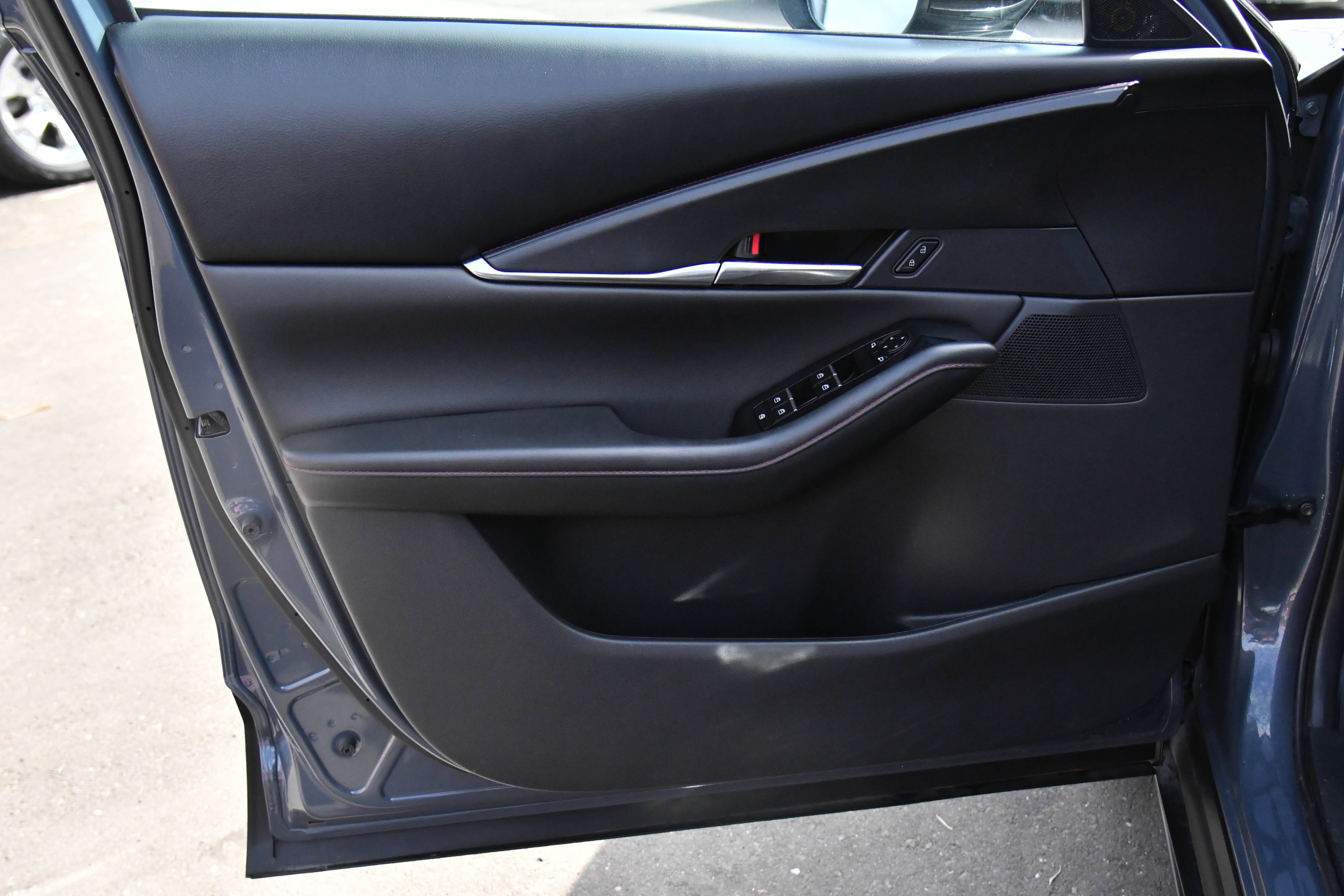 Used 2025 MAZDA CX-30 AWD 2.5 S w/ Preferred Package image 14