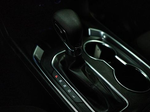 Used 2023 Chevrolet Traverse LT image 20