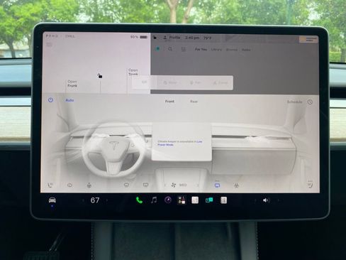 Used 2024 Tesla Model Y Long Range AWD/4WD image 28