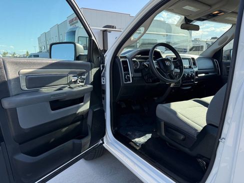 Used 2019 RAM 1500 Classic SLT image 22