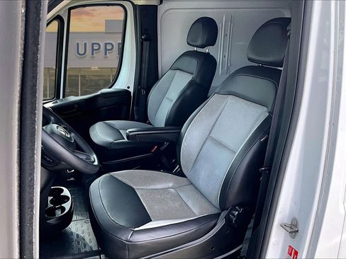 Used 2025 RAM ProMaster 2500 w/ Convenience Group FWD image 25
