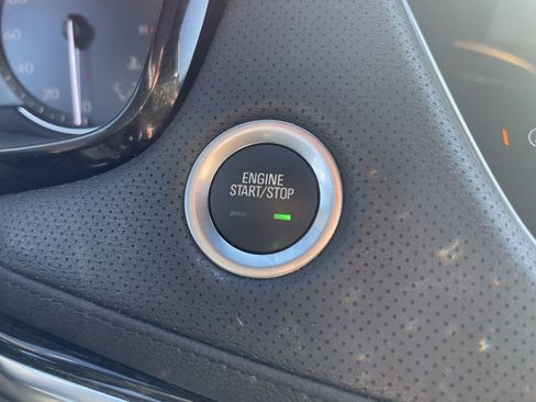 Certified 2025 Cadillac XT5 Premium Luxury image 24