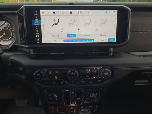 New 2025 Jeep Wrangler Unlimited Rubicon image 12