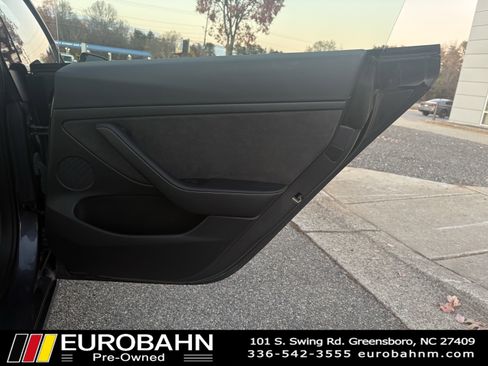 Used 2023 Tesla Model 3 Standard Range image 13