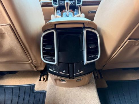 Used 2014 Porsche Cayenne AWD/4WD image 36