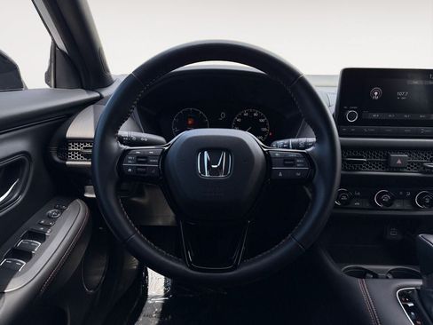 Used 2025 Honda HR-V Sport image 13