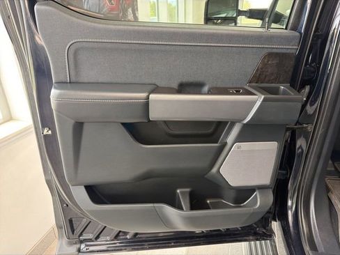 Used 2021 Ford F150 Lariat w/ Equipment Group 502A High AWD/4WD image 17