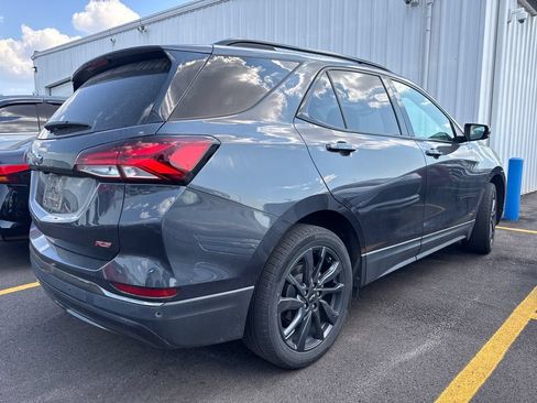 Used 2022 Chevrolet Equinox RS w/ RS Leather Package FWD image 3