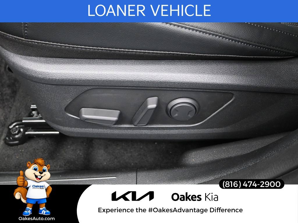 Certified 2026 Kia Sportage EX w/ EX Panorama Roof Package AWD/4WD image 11