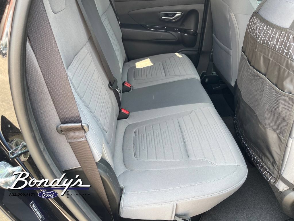 Used 2022 Hyundai Santa Cruz SEL w/ Activity Package FWD image 16