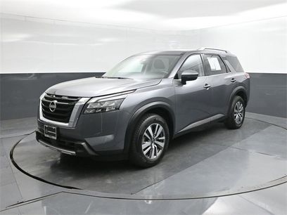 Used 2025 Nissan Pathfinder SL