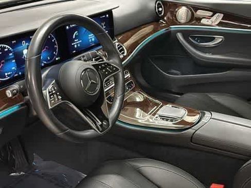 Used 2023 Mercedes-Benz E 350 4MATIC Sedan image 27