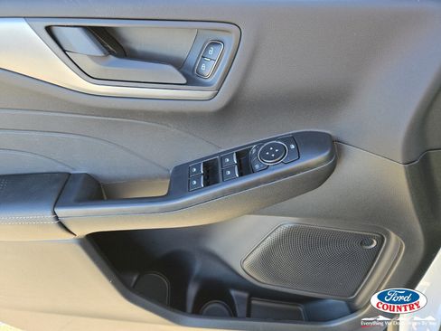 New 2026 Ford Escape Active image 9