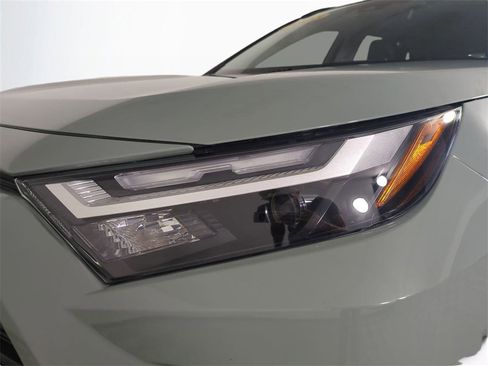 Used 2023 Toyota RAV4 XLE Premium image 10