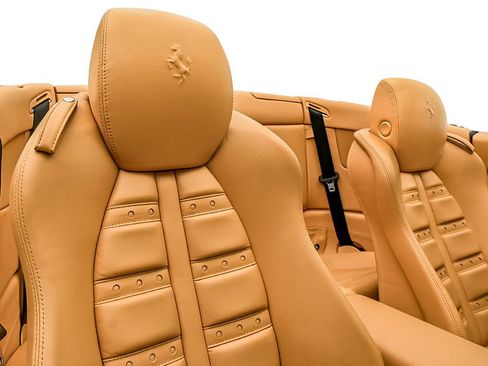 Certified 2010 Ferrari California RWD image 23