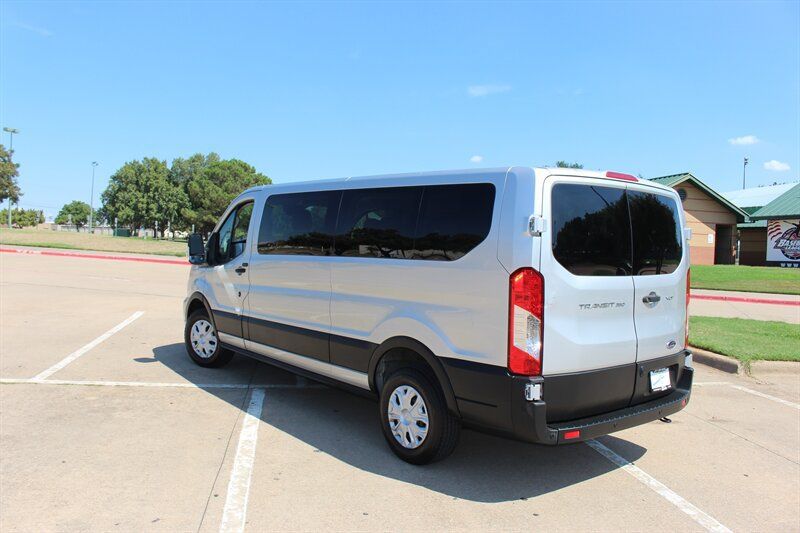 Used 2022 Ford Transit 350 XLT RWD image 3