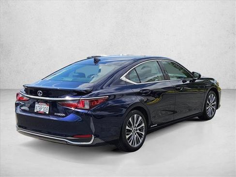 Used 2020 Lexus ES 300h w/ Premium Package FWD image 5