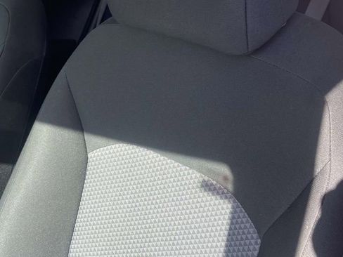 Used 2024 Kia Soul LX w/ Option Group 015 image 17