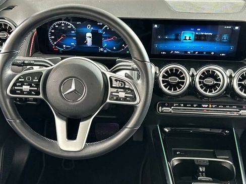 Certified 2022 Mercedes-Benz GLB 250 image 16