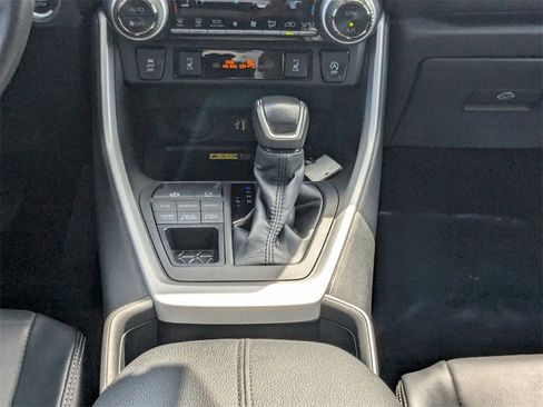 Used 2023 Toyota RAV4 XLE Premium image 16