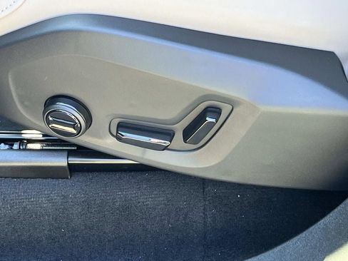 New 2026 Volvo XC90 T8 Plus AWD/4WD image 23