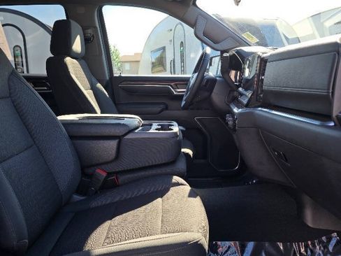 Used 2023 Chevrolet Silverado 1500 LT AWD/4WD image 19