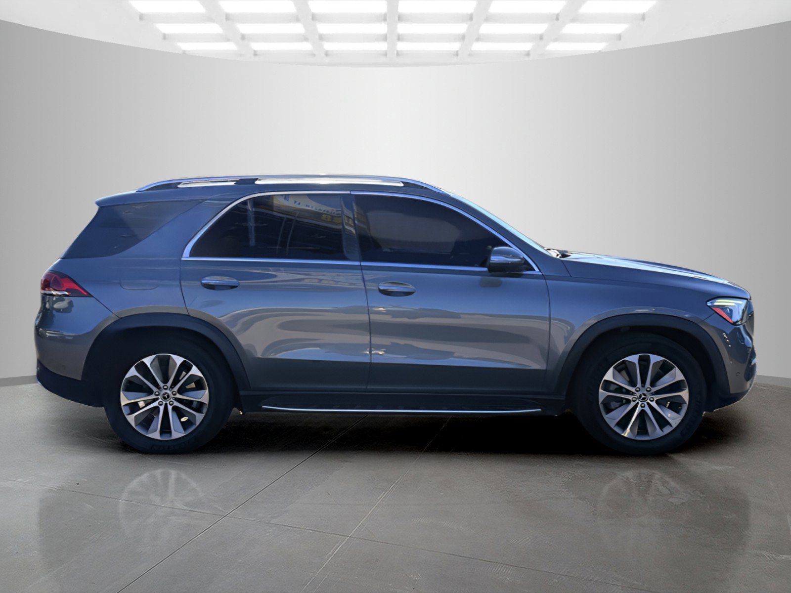 Used 2021 Mercedes-Benz GLE 450 4MATIC image 4