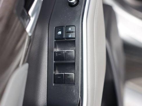 Used 2022 Toyota Highlander Platinum FWD image 16
