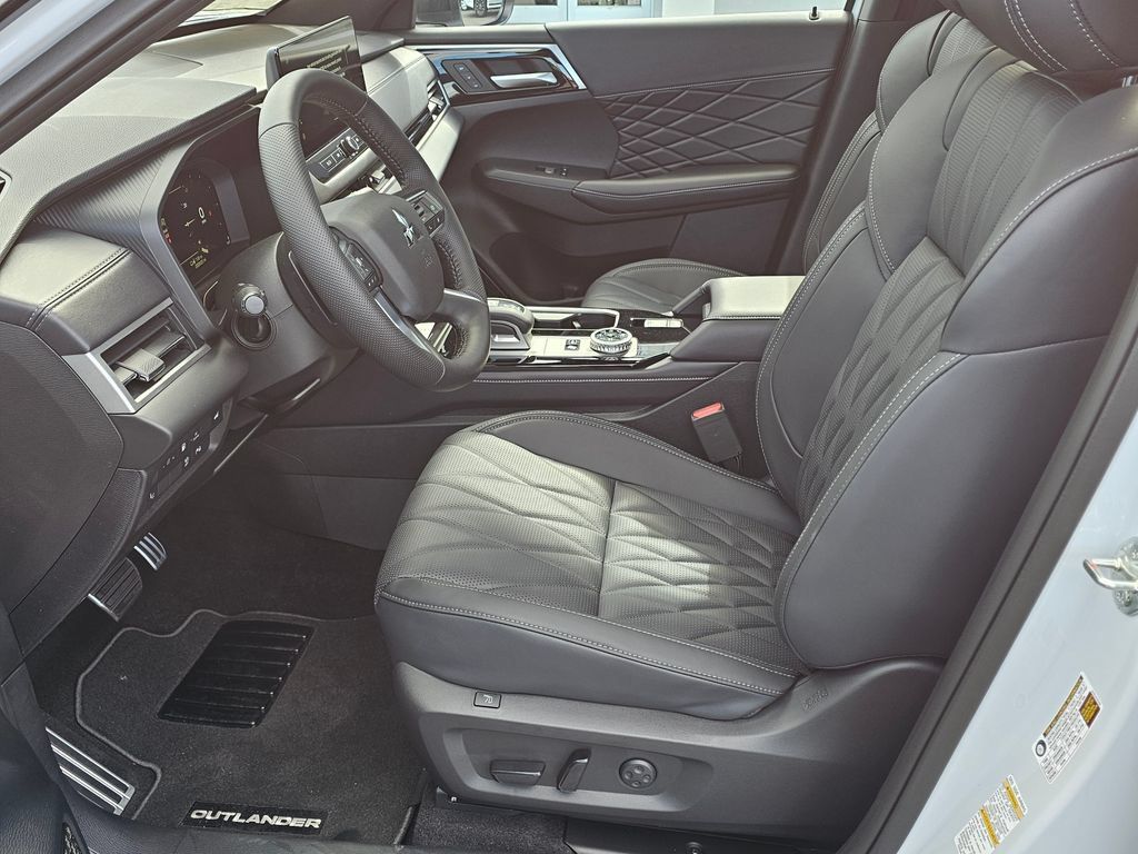 New 2026 Mitsubishi Outlander 4WD Plug-In Hybrid image 17