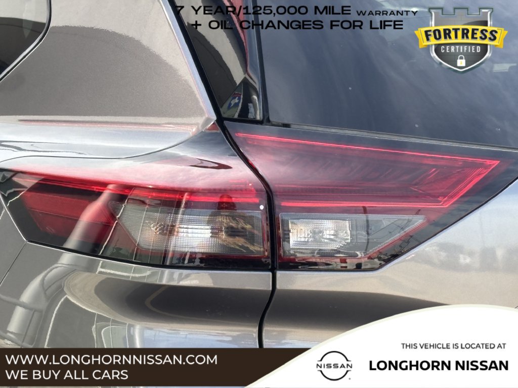 Used 2021 Nissan Rogue SV FWD image 6