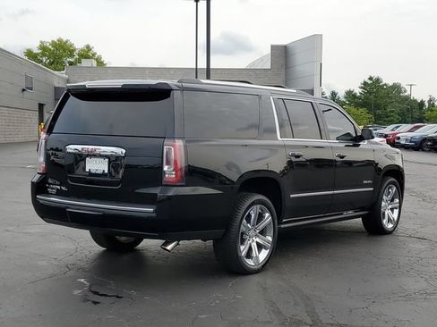 Used 2018 GMC Yukon XL Denali w/ Denali Ultimate Package AWD/4WD image 3