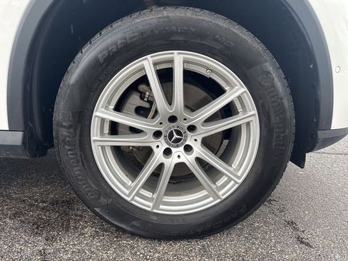 Used 2023 Mercedes-Benz GLC 300 4MATIC image 9