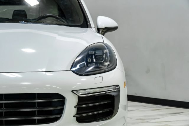 Used 2017 Porsche Cayenne AWD/4WD image 70