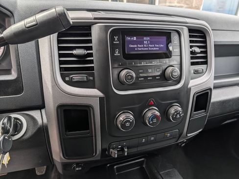 Used 2014 RAM 3500 Tradesman w/ Chrome Appearance Group AWD/4WD image 15