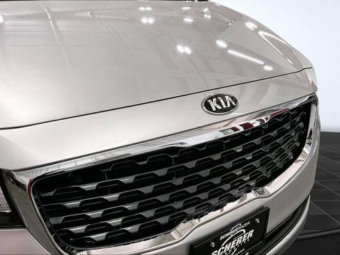 Used 2019 Kia Sedona LX FWD image 29