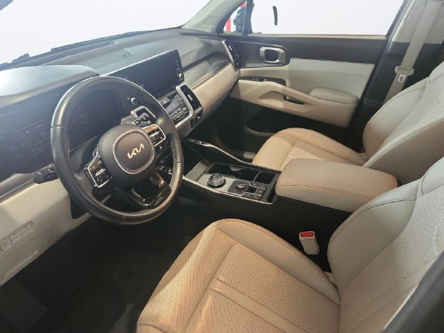 Certified 2023 Kia Sorento EX AWD/4WD image 11