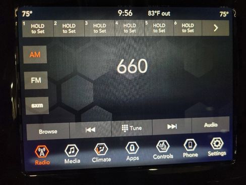 Used 2019 Jeep Cherokee Limited AWD/4WD image 25
