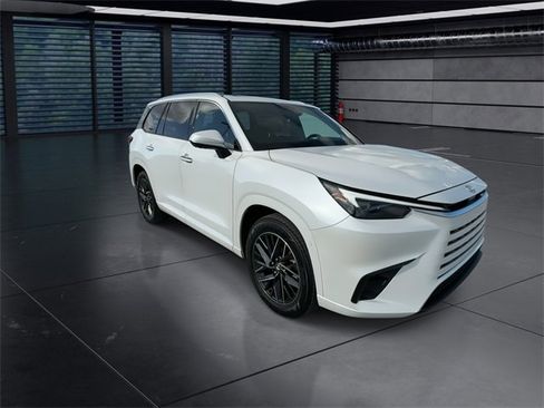 Used 2024 Lexus TX 350 FWD image 2