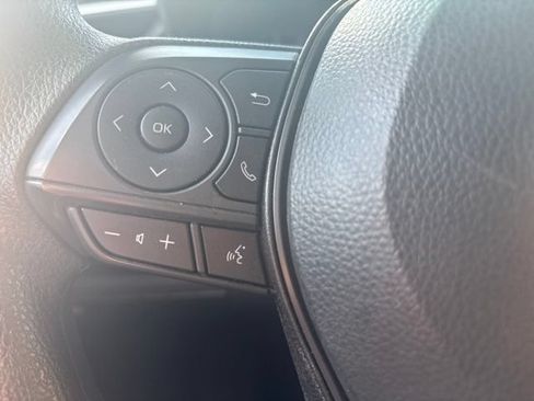 Used 2025 Toyota Corolla LE FWD image 14