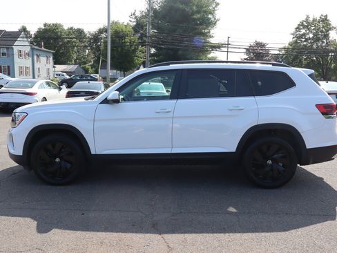 Used 2024 Volkswagen Atlas SE AWD/4WD image 8