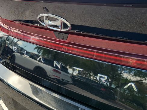 Used 2023 Hyundai Elantra N Line w/ Preferred Accessory Package FWD image 5