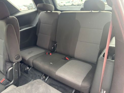 Used 2023 Chevrolet Traverse LT image 15