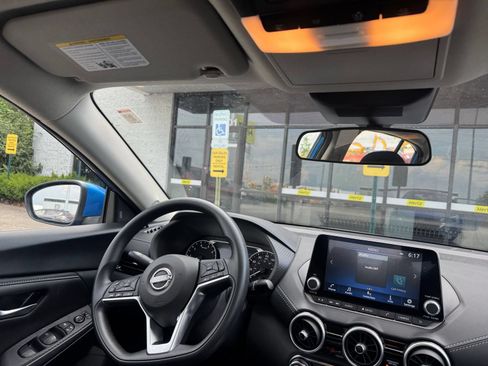 Used 2025 Nissan Sentra SV FWD image 32