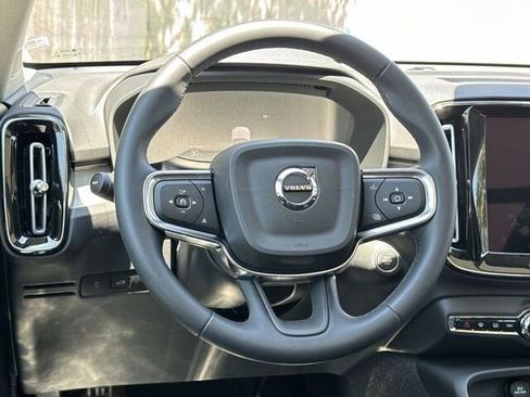 New 2024 Volvo XC40 B5 Ultimate w/ Climate Package image 6