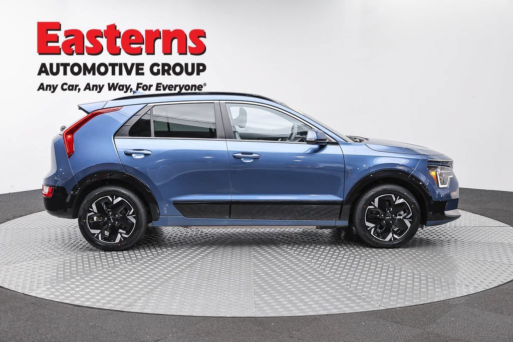Used 2023 Kia Niro Wind w/ Wind Preserve Package FWD image 4